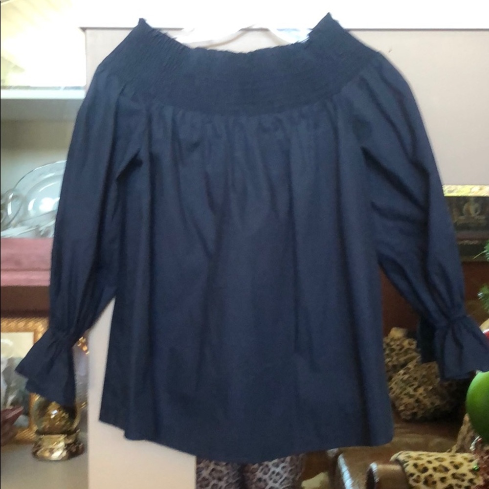 Navy blue off the shoulder Top😍